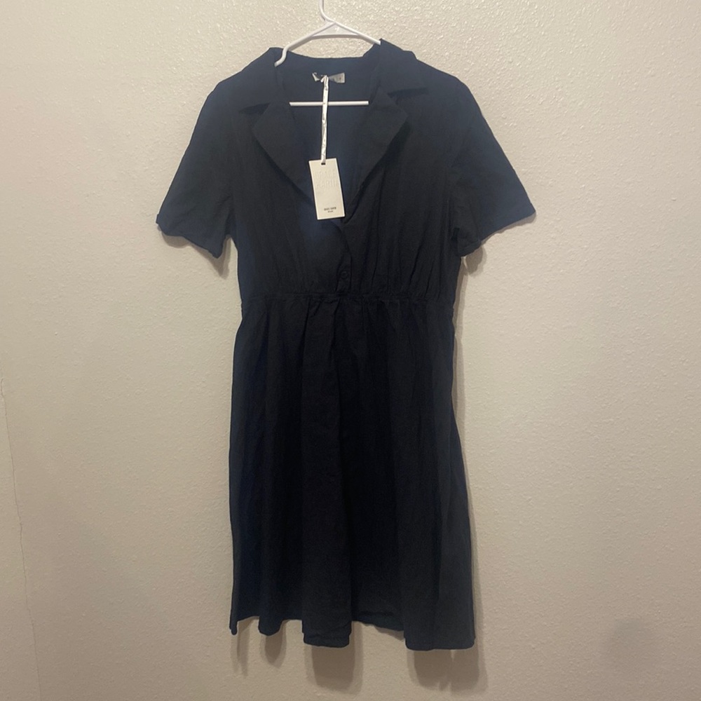 Black short sleeve dress
